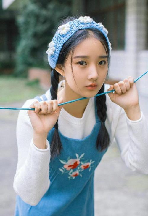 国际足球奖项年度盛典隆重举行,明星球员纷纷获奖表彰,世界足球奖项